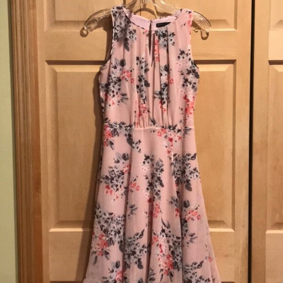WHBM Dressy Floral Sleeveless Dress - Picture 1 of 8